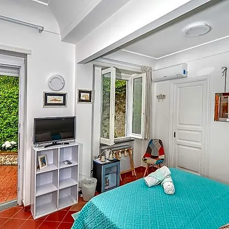 Acquaviva 31 Couette-café 4*
