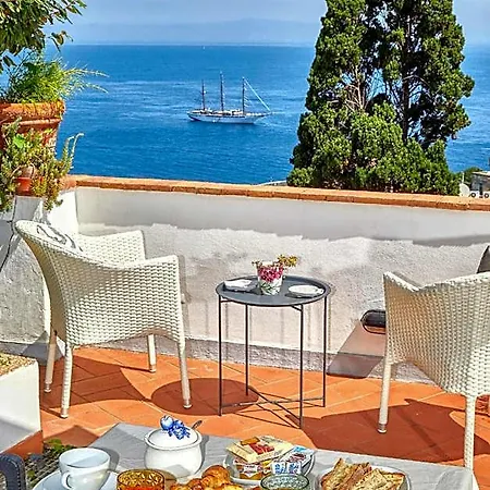 Couette-café Acquaviva 31
