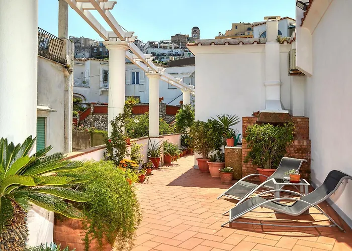 Acquaviva 31 Bed and Breakfast 4*